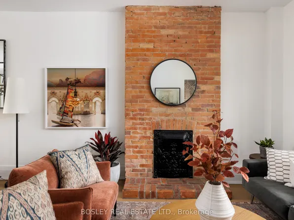 140 Garden Ave, Toronto, ON M6R 1H7