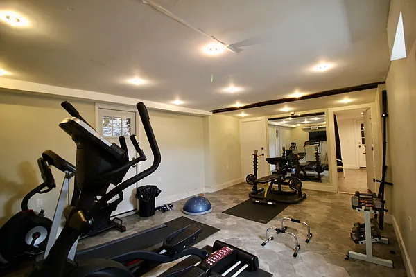 Rented by Hagstrom Management Inc | media 37