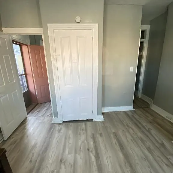 215 S 5th St #2R — Photo 3