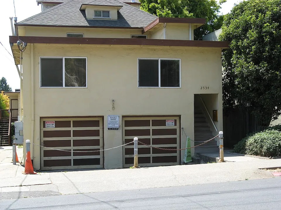 2534 Piedmont Ave #B