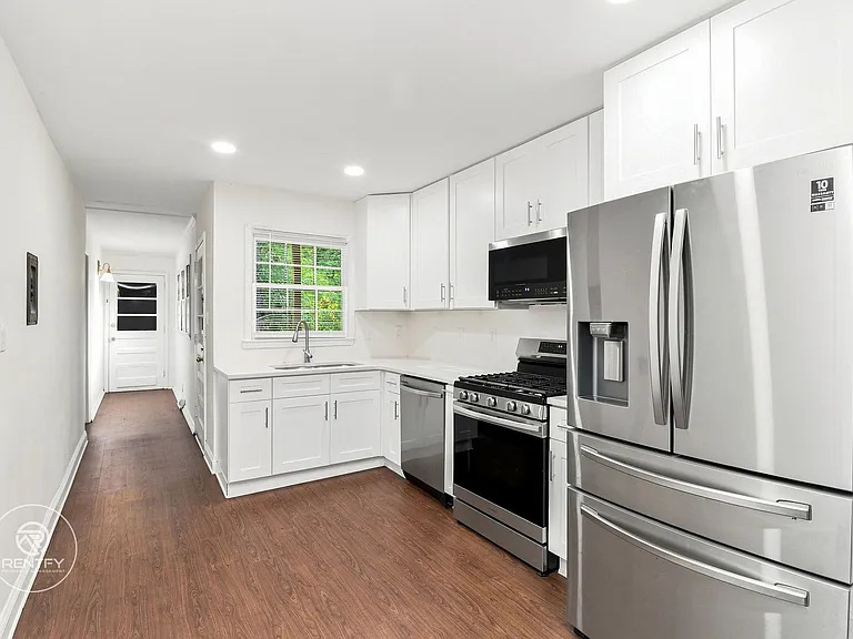 3700 Driftwood Dr #3702 — Photo 5
