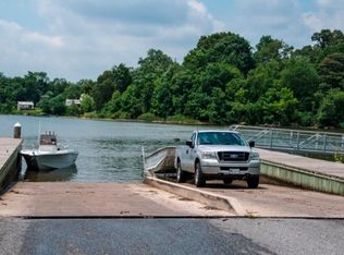 1002 Wilson Point Rd APT B, Middle River, MD 21220