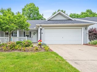 30360 Sugar Sand Ln #25B, North Olmsted, OH