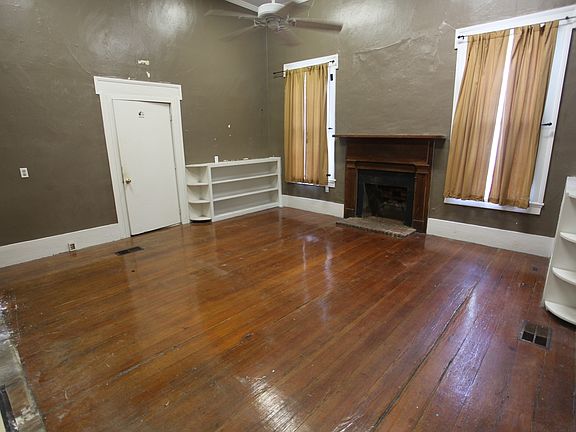 4th image of 145 E Drake Ave