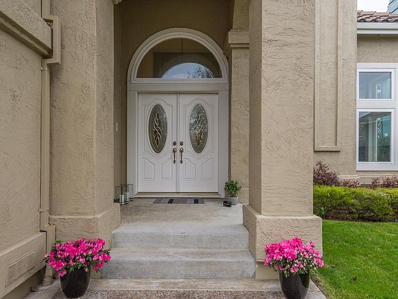 2nd image of 209 Eagle Trace Dr