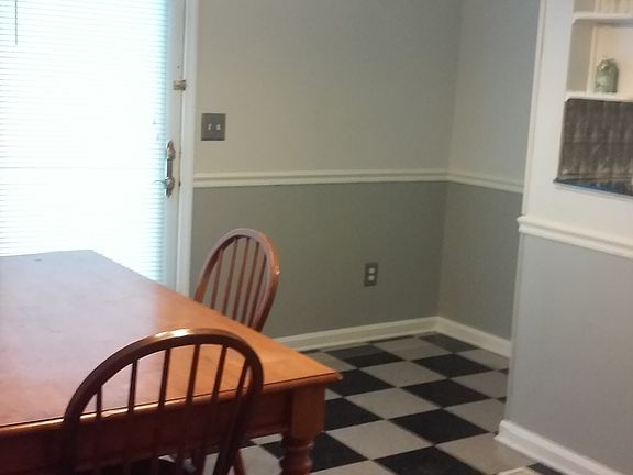 5th image of 906 Murfree Ave