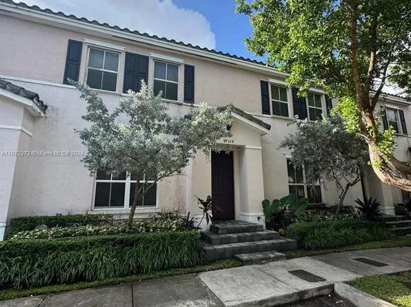 17124 SW 95th Ter, Miami, FL 33196