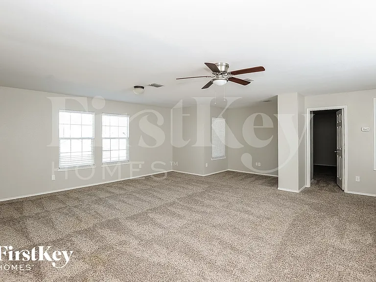 4516 Mountain Oak St — Photo 7