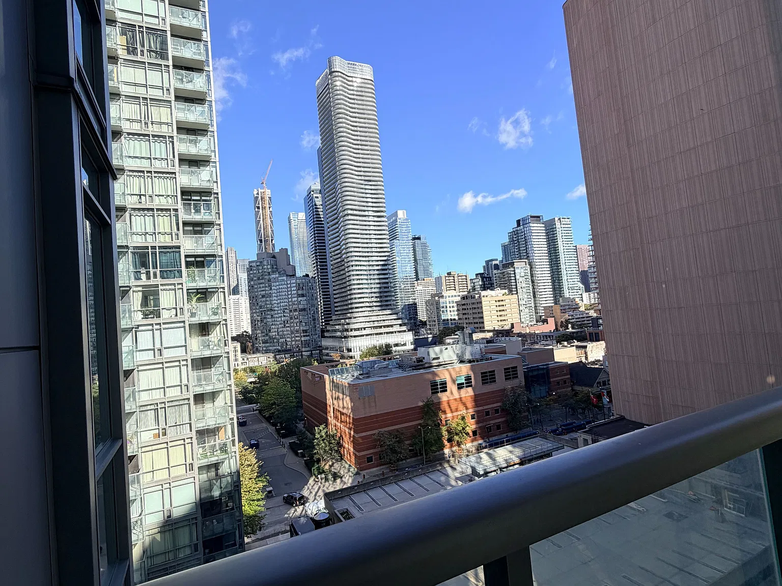 38 Grenville St — Photo 3