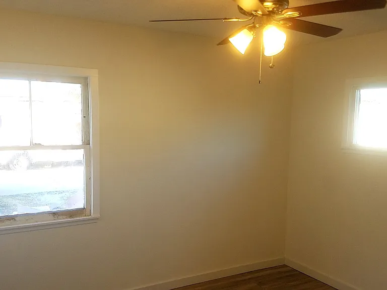 12001 College Ave — Photo 12