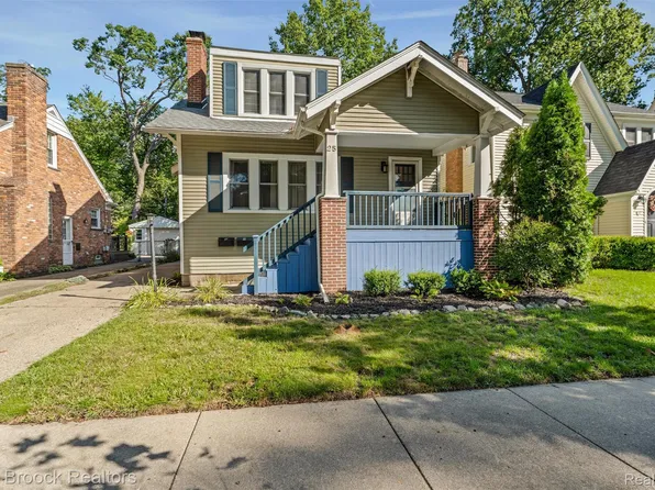 25 Wellesley Dr, Pleasant Ridge, MI 48069