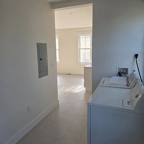 258 Main St #1 — Photo 4