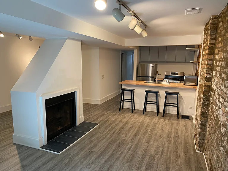 1505 N Leavitt St #G — Photo 5