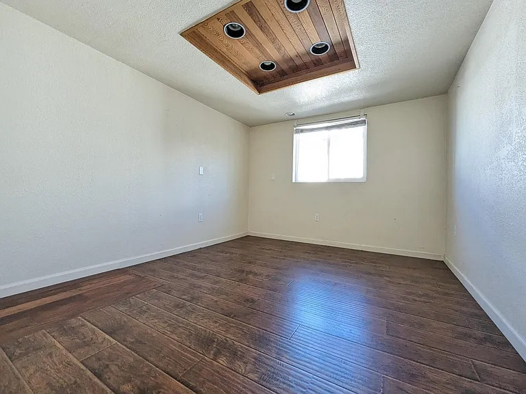 4058 Mahaila Ave #F — Photo 15