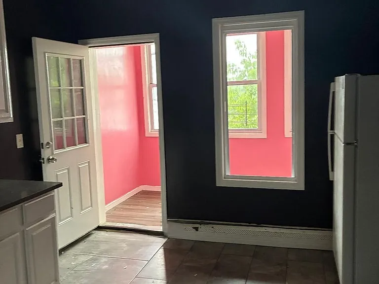 160 Ridge Ave #2 — Photo 3