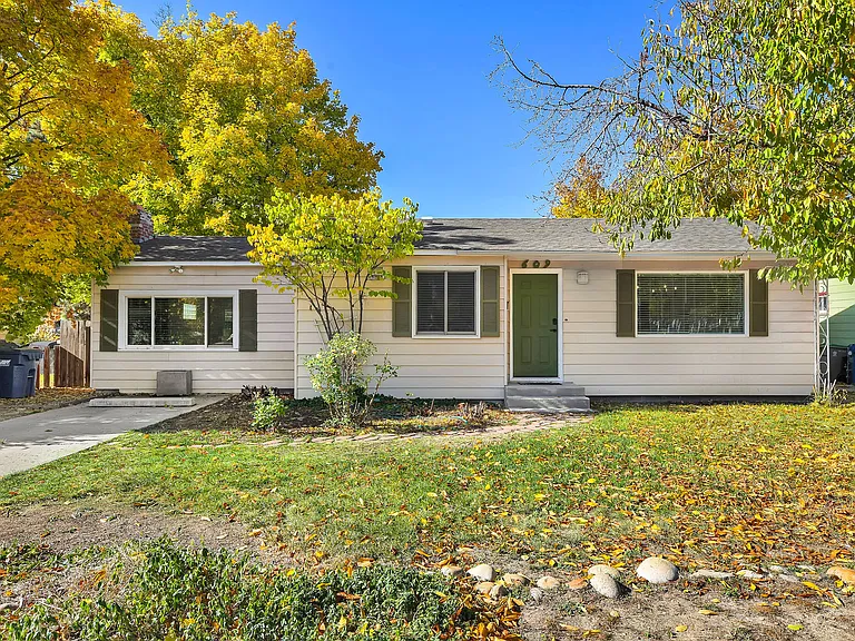 609 N Roosevelt St — Photo 1
