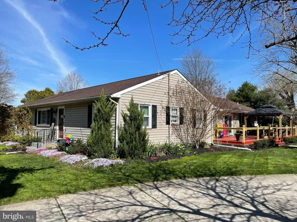 205 E Millbrooke Ave, Woodstown, NJ 08098