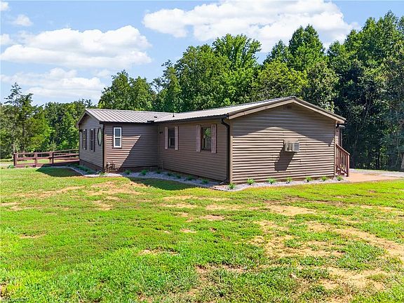 3rd image of 3372 Kemp Mill Rd