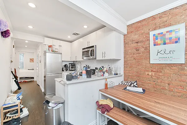 Rented by Living New York | media 10