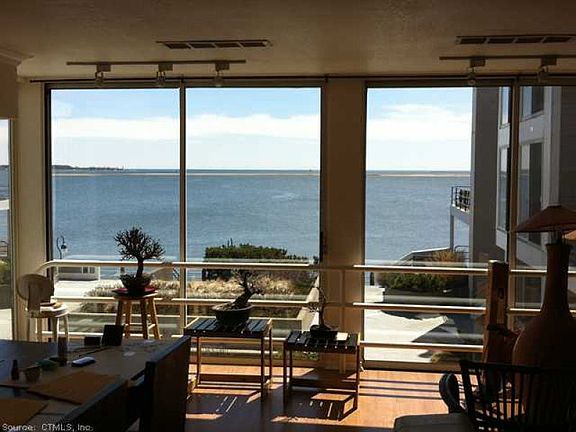 2nd image of 30 Harbour Close