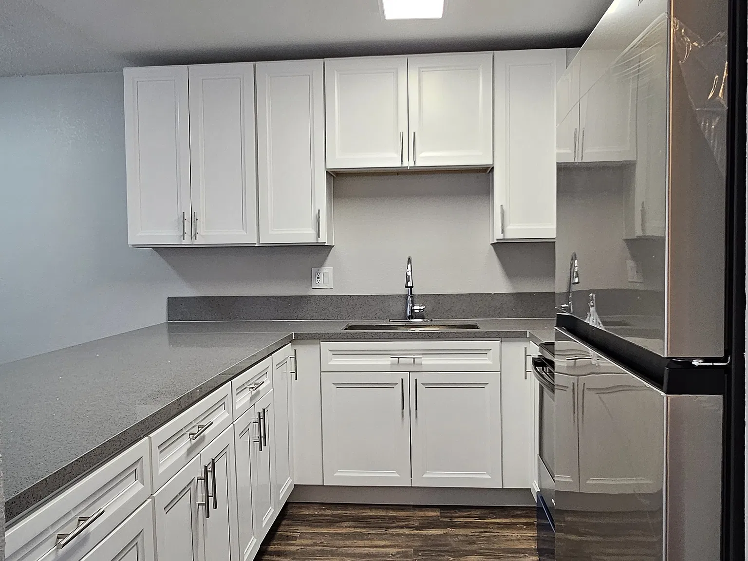 2 bed, 750 sqft, $2,495 — Photo 2