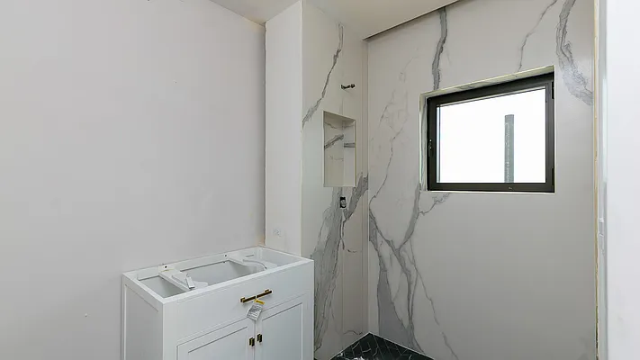 Rented by Nooklyn NYC LLC | media 17