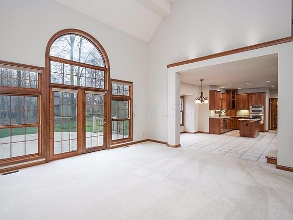 3rd image of 1327 Windtree Ct