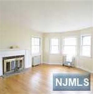 5th image of 5-23 Dewey Pl #1X