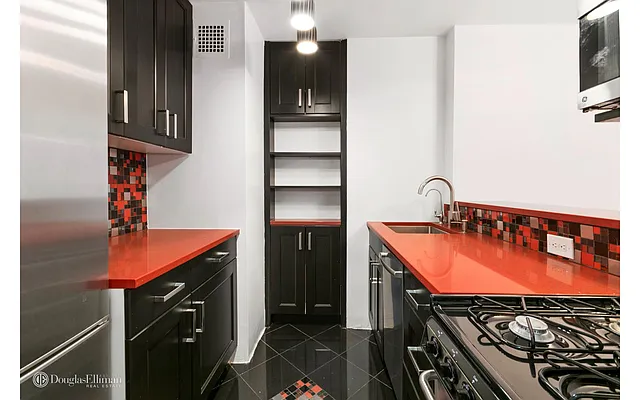 Rented by Douglas Elliman | media 1