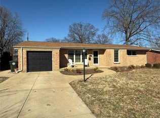 625 Laven Del Ln, Saint Louis, MO 63122