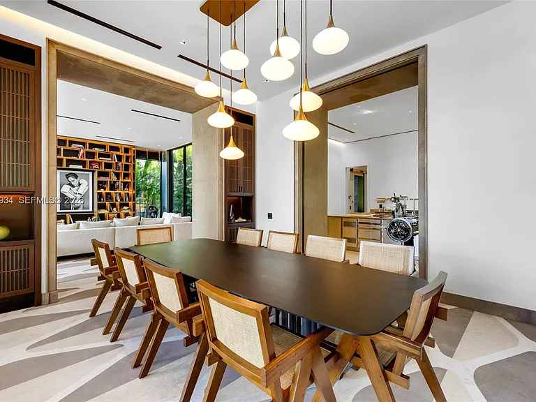 200 W Rivo Alto Dr — Photo 26