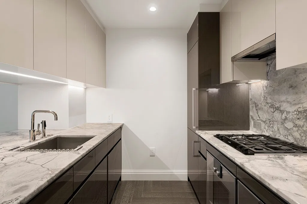 301 Park Ave — Photo 4