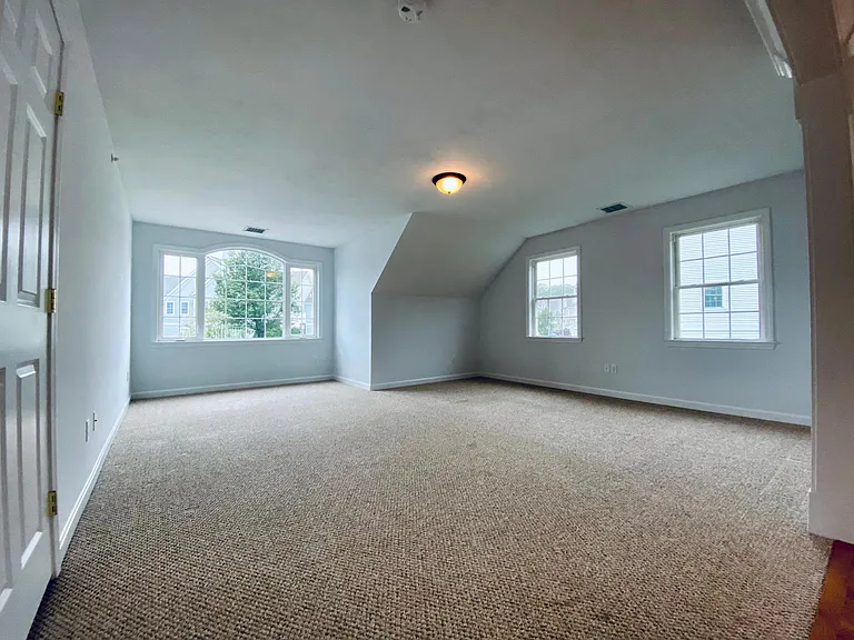 Large Family Room/ Home Office (20' x 16')