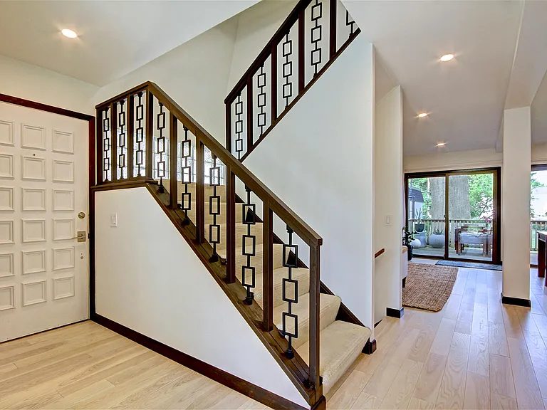 Front Entry Way