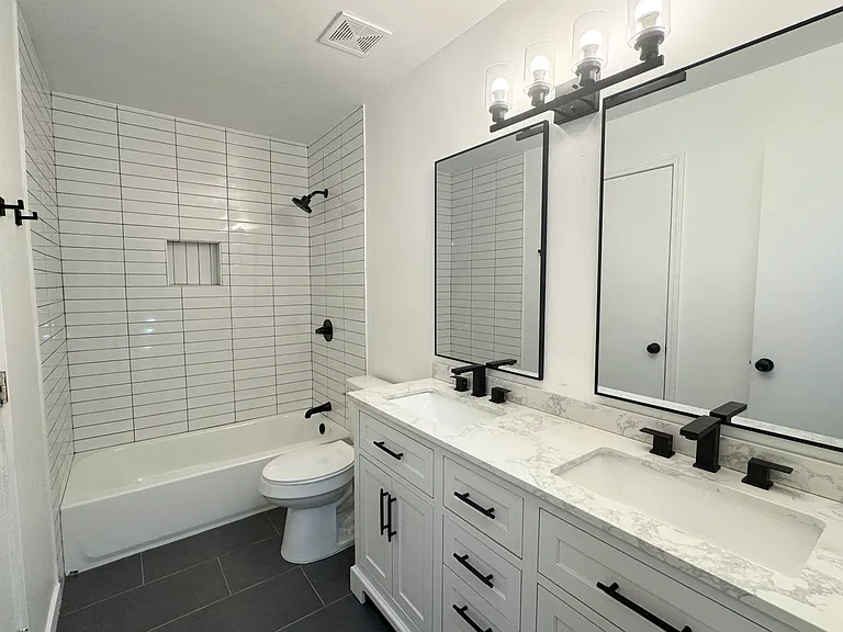 409 Kings Hwy — Photo 6