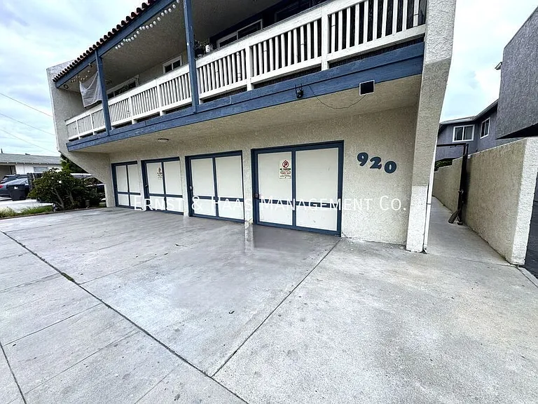 920 Loma Ave #1 — Photo 1