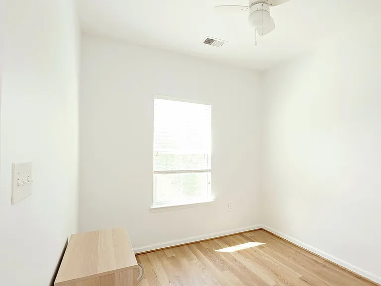 2036 Bethpage Ct — Photo 17