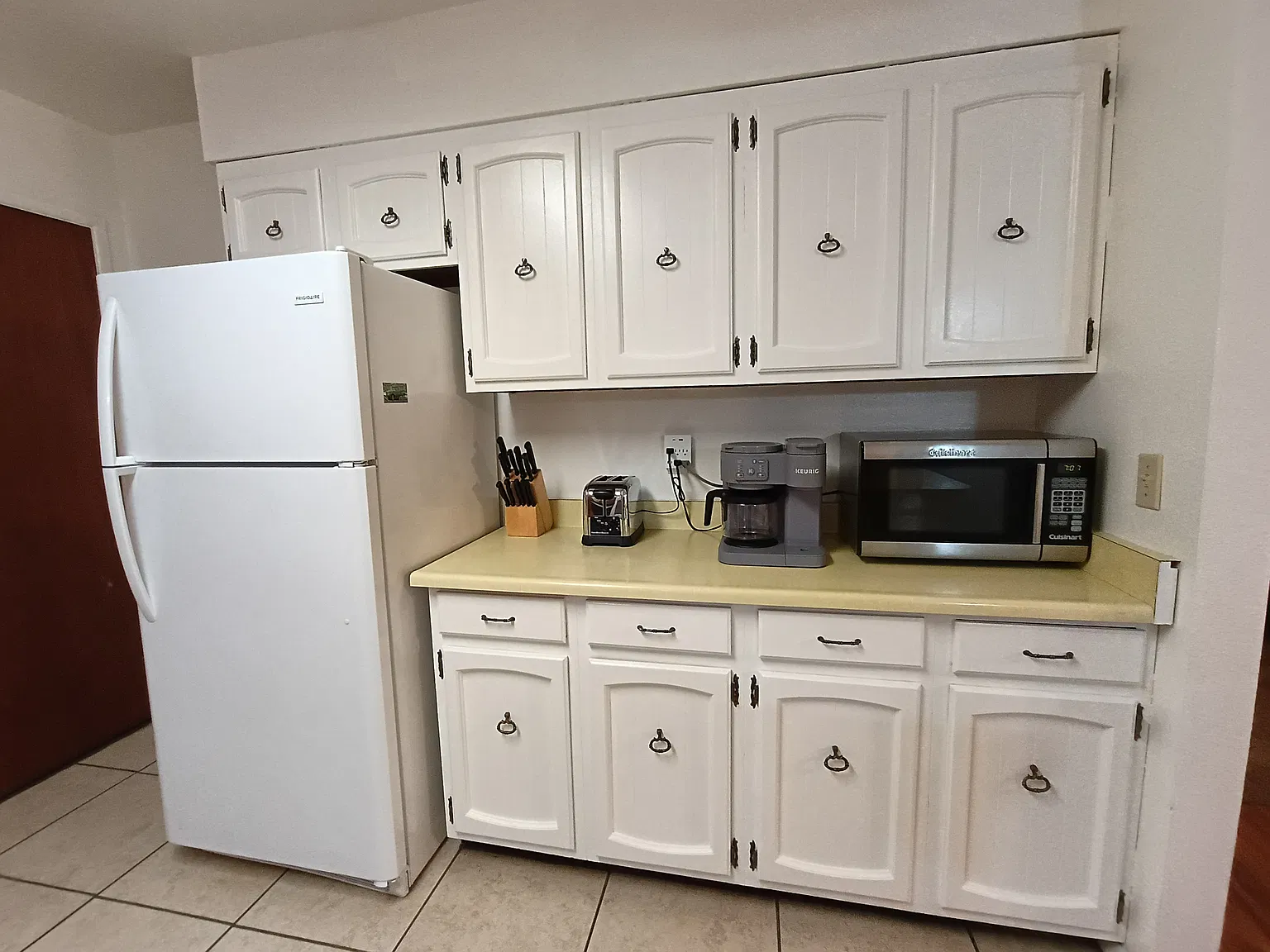 3 bed, 1400 sqft, $2,100 — Photo 3