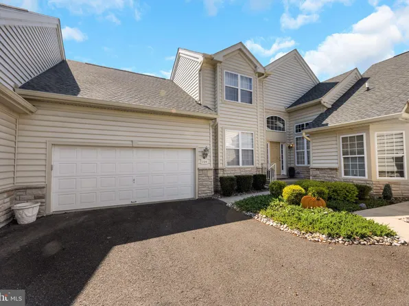 104 Andover Ct #45, Warrington, PA 18976