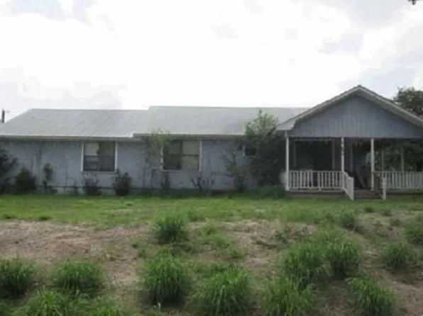 1603 Hackberry St, Three Rivers, TX 78071