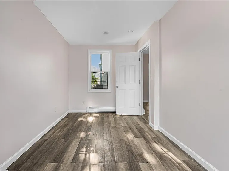 1323A McBride St #1 — Photo 7