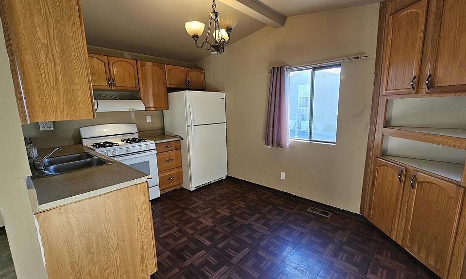 1st image of 1600 Palm Ave Space 79