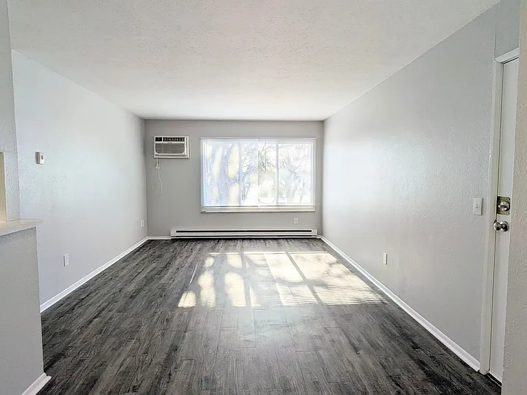 Copper Cove Apartments — Photo 38