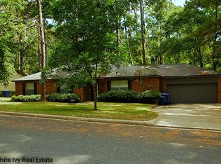 3341 Pine Grove Dr, Huntsville, TX 77340