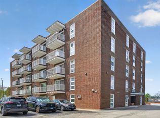 7225 W Higgins Ave Unit 103, Chicago, IL 60656