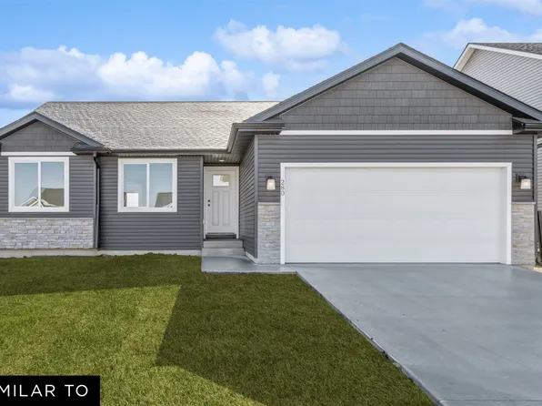 1480 Cedar St, Waukee, IA 50263