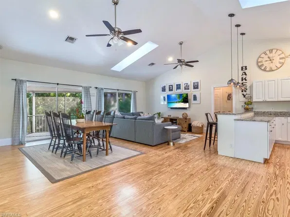 3618 Cottage Club Ln, Naples, FL 34105