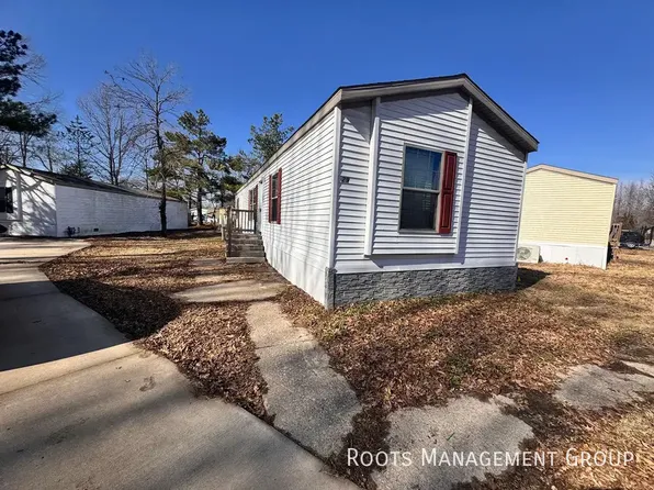 200 Paradise Acres Rd #29, Carterville, IL 62918