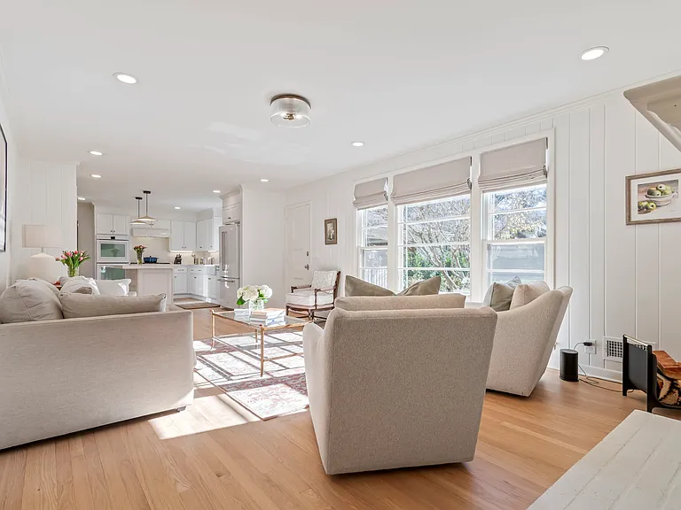 1209 Tyne Blvd — Photo 12