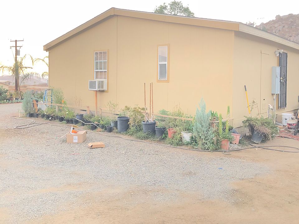2nd image of 25435 Vineta Way